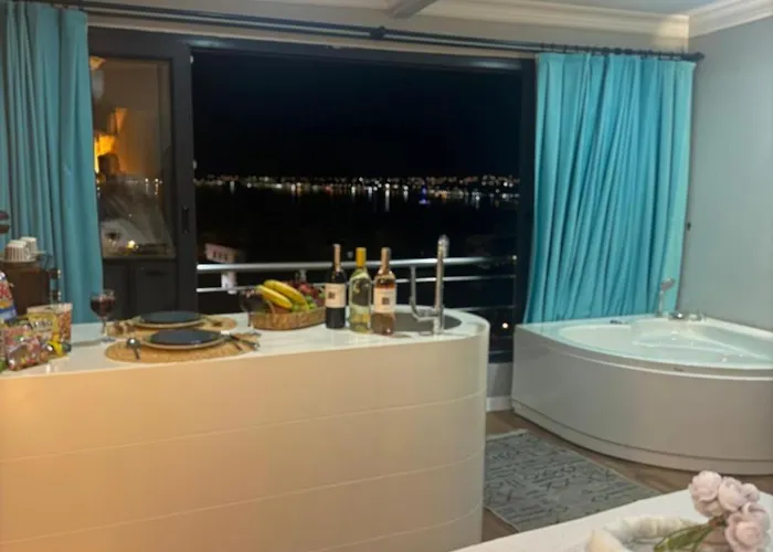 Old Town * Φετιγιέ